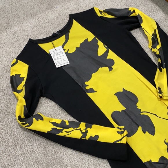 Yellow and black mini dress - Picture 2 of 3